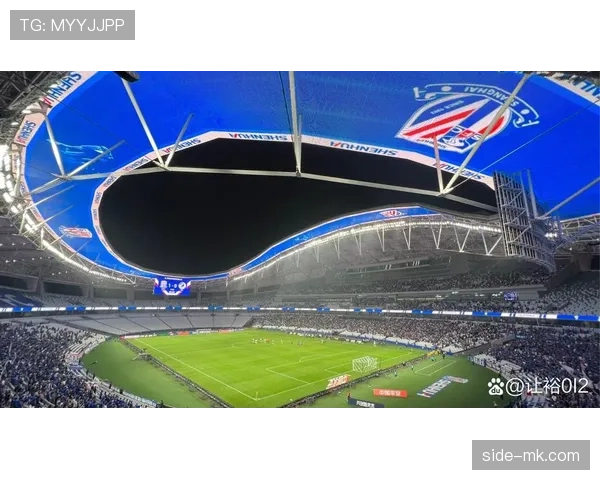 斯托克城贝塔365球场新赛季迎球迷热情回归,期待球队精彩表现 斯托克城贝塔365球场新赛季迎球迷热情回归,期待球队精彩表现